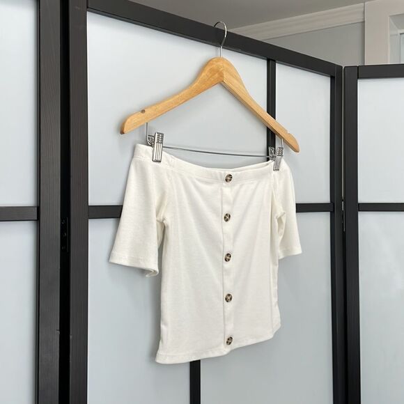 [s] Caution To The Wind Women’s White Boho Chic Off The Shoulder Crop Top - Picture 3 of 8